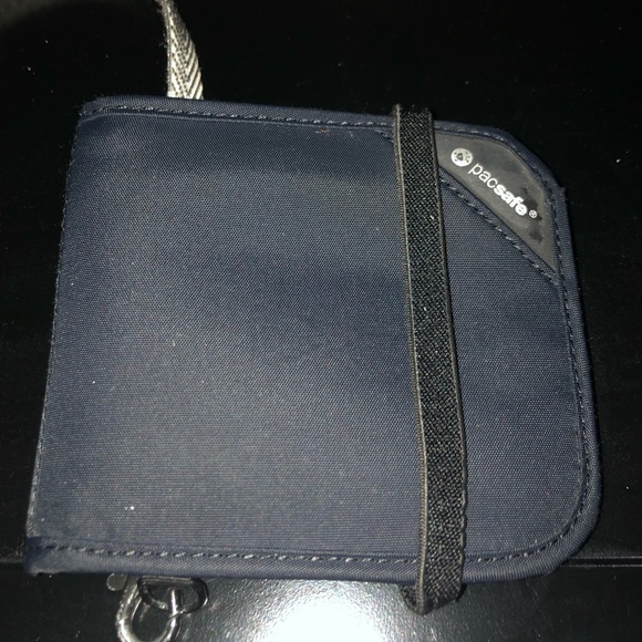 PACSAFE RFID Safe V100 Anti-theft RFID blocking - Picture 4 of 6